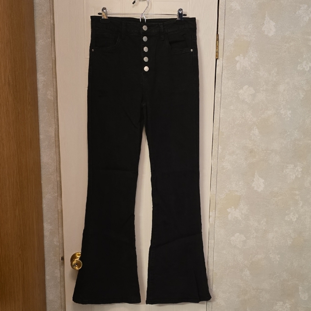 Risen Black Flare Non-Distressed Jeans - Button Fly - Size 11/30 - Never Worn